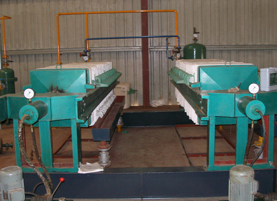 filter machine in dewaxing line